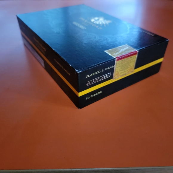 Empty Cigar Box - Picture 6 of 11